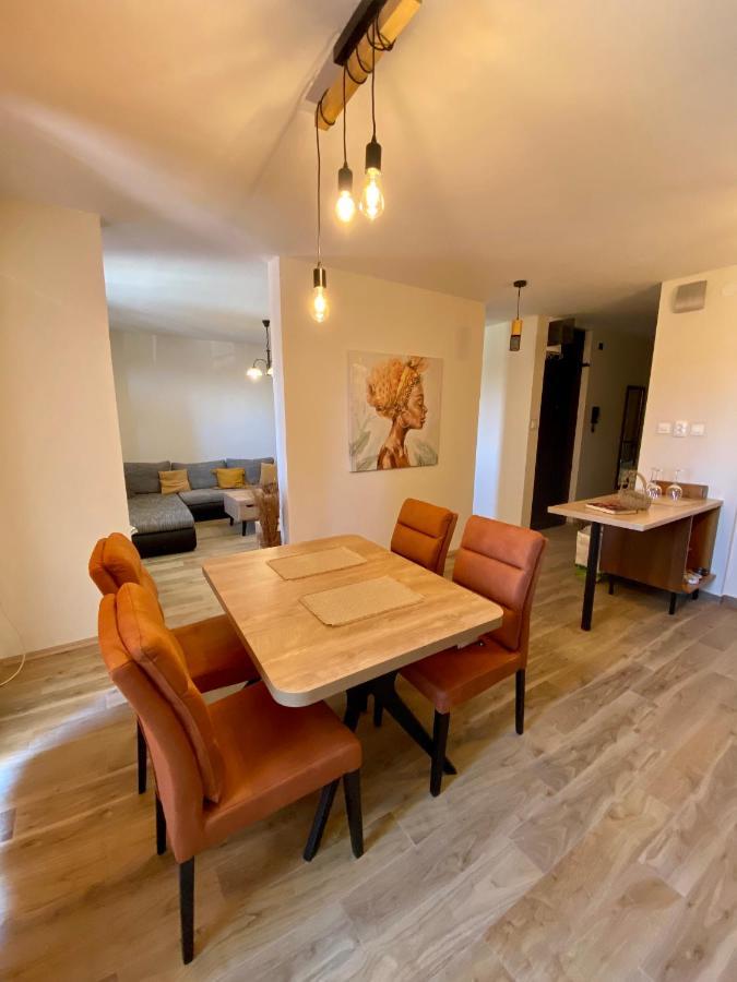 Apartment With Balcony And Free Parking Задар Екстериор снимка