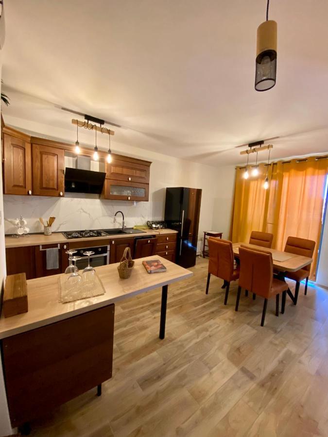 Apartment With Balcony And Free Parking Задар Екстериор снимка